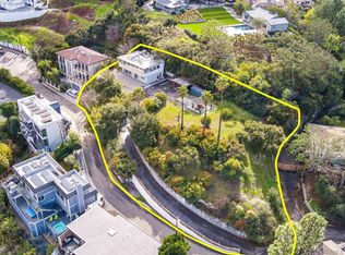 15126 Rayneta Dr, Sherman Oaks, CA 91403