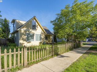 521 18th St SE, Salem, OR 97301