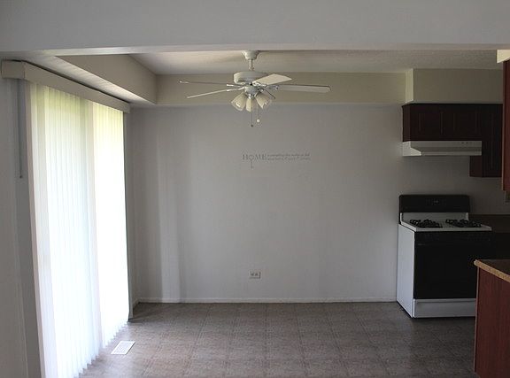 5th image of 1316 Kingsbury Dr Unit 2