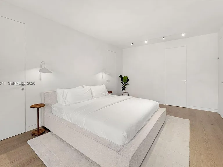 800 West Ave #11 — Photo 11