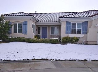 19813 Rosemary St, Apple Valley, CA 92308