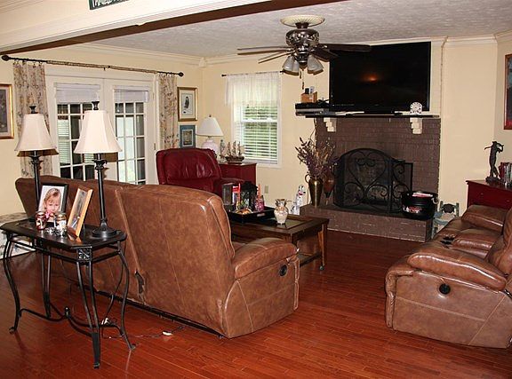 2nd image of 101 Wingate Ave