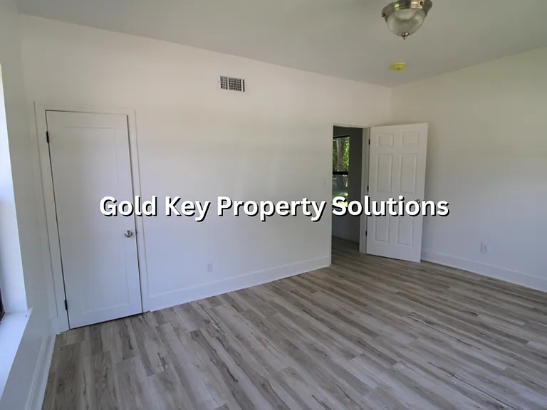 1512 Locust St — Photo 13