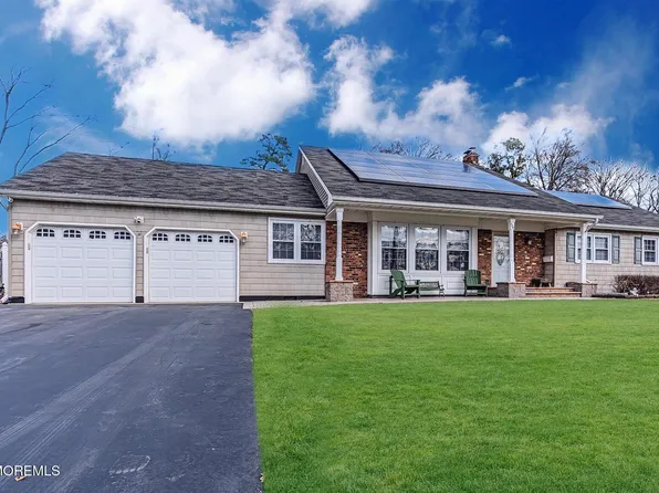 56 Old Bridge Drive, Howell, NJ 07731