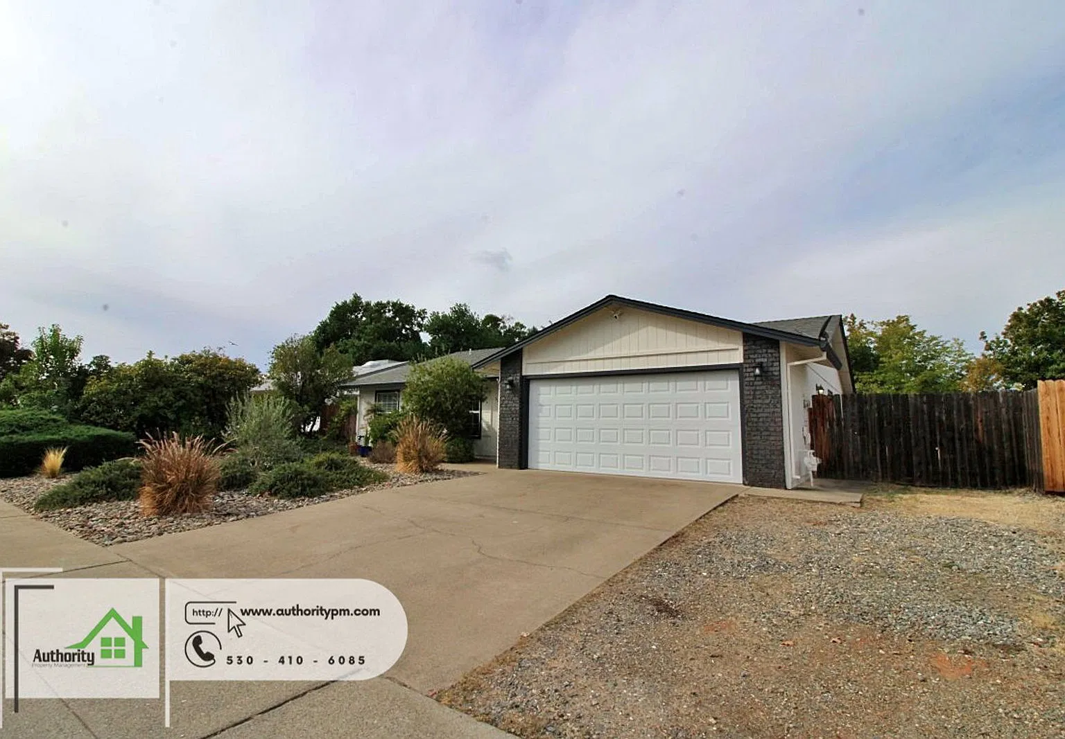3 bed, 2.0 bath, 1524 sqft, $2,195 — Photo 3