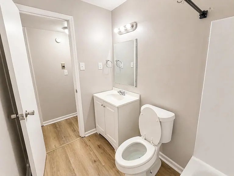 2524 18th Pl S #D — Photo 9