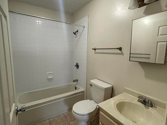 5th image of 114 Cordell Cir