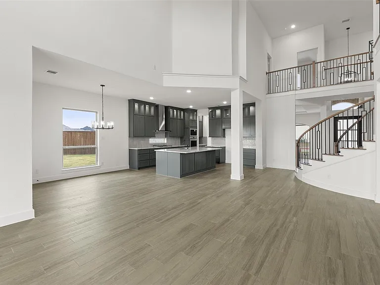 1320 Villanova Ln — Photo 9