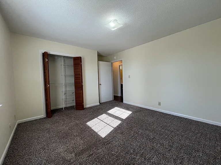 601 Fairfield Dr #B — Photo 13