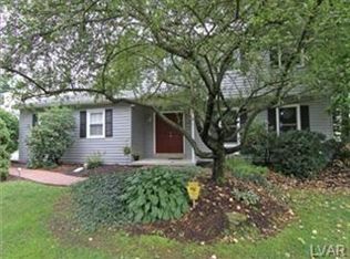 1187 Clearview Cir, Allentown, PA 18103