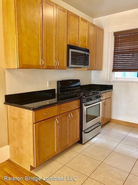 1st image of 1304 Lombard St #10