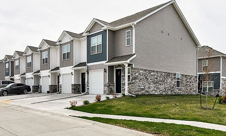The Ridge at Canyon Landing Townhomes — Photo 1