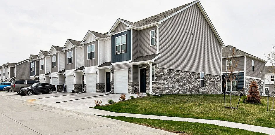 The Ridge at Canyon Landing Townhomes