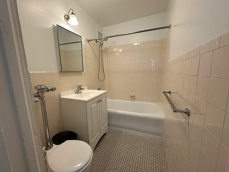 Webster House — Photo 15