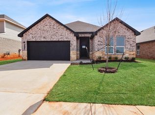 9040 NW 149th Ter, Yukon, OK 73099