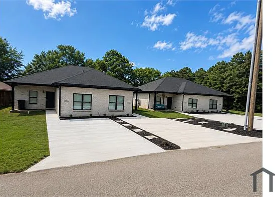 1515 Jordan Rd — Photo 2