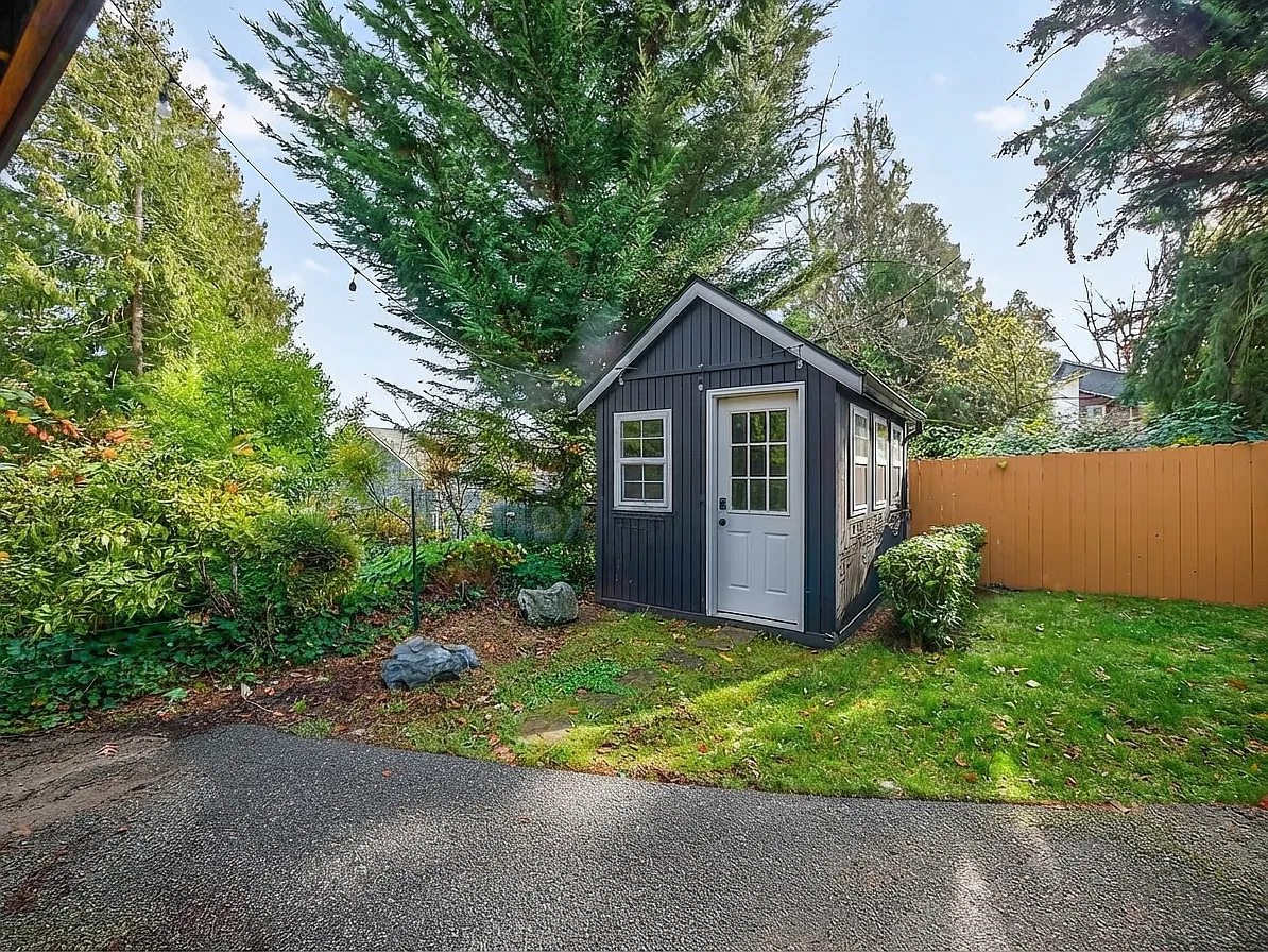 3 bed, 1870 sqft, $4,650 — Photo 3