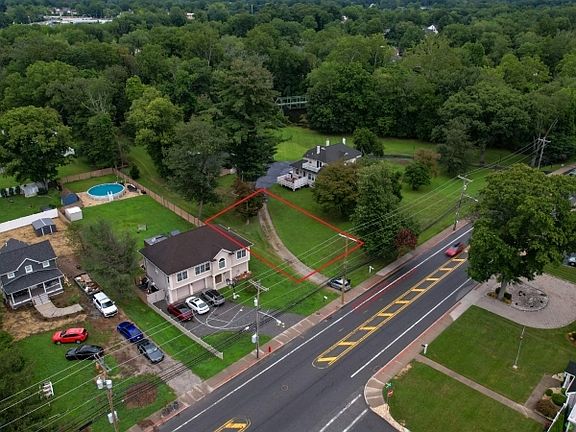 4th image of 8 Newark Pompton Tpke