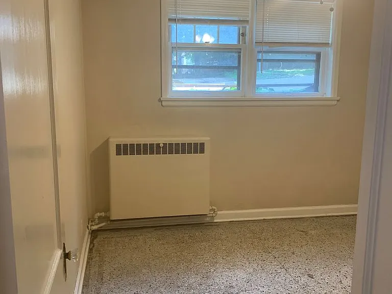 411 W Wilson St — Photo 15