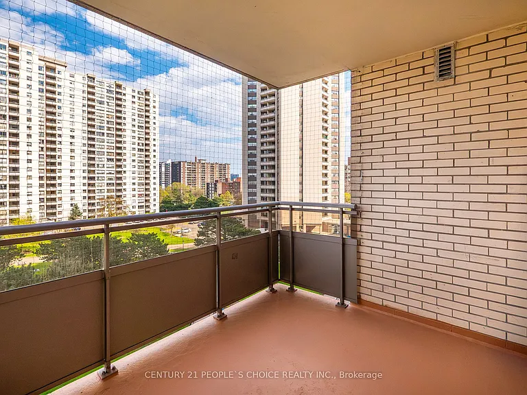 390 Dixon Rd #702 — Photo 28