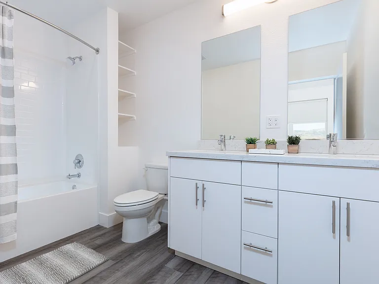 Sunsweet Apartments — Photo 11