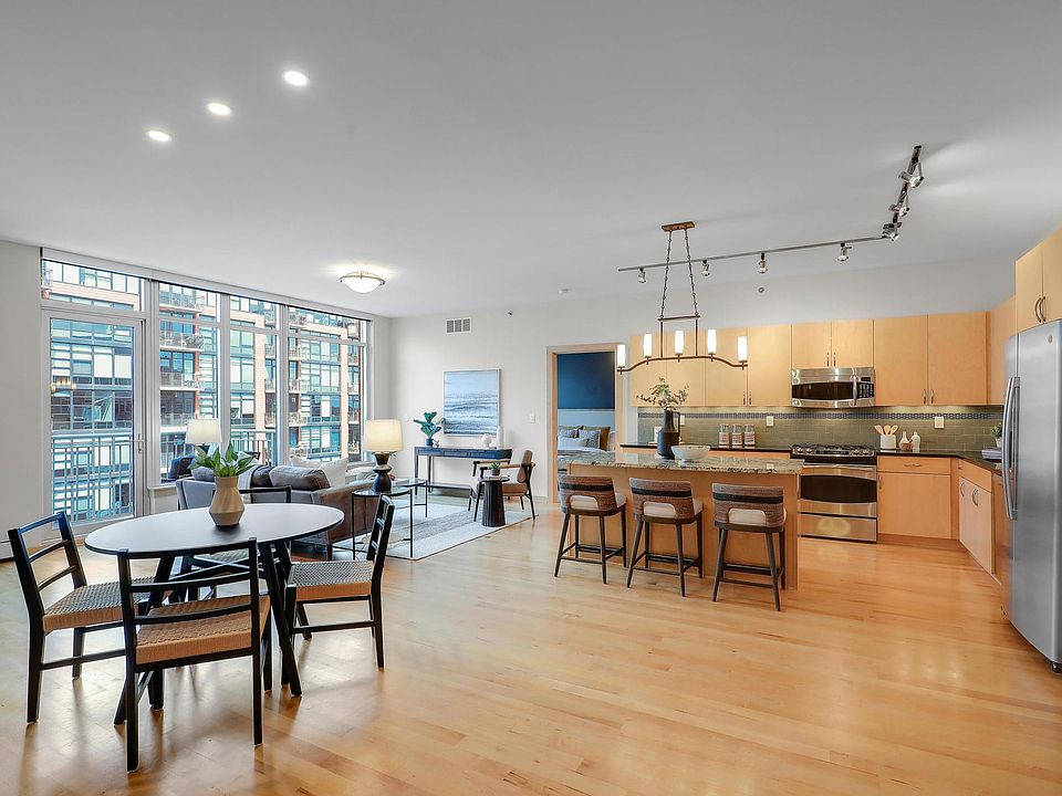 1st image of 215 10th Ave S Unit 727