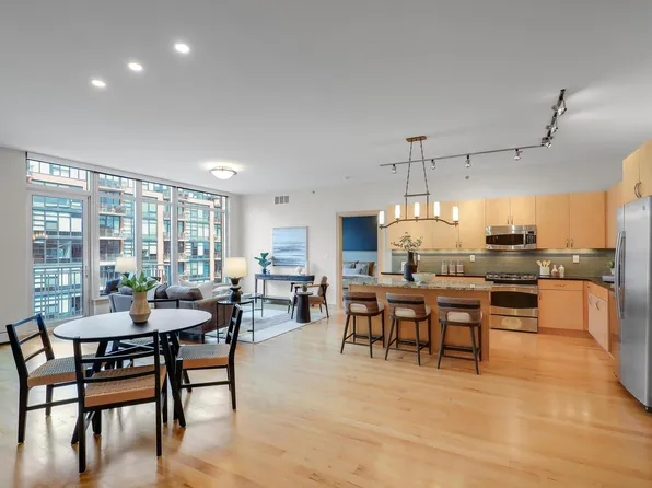 215 10th Ave S Unit 727, Minneapolis, MN 55415