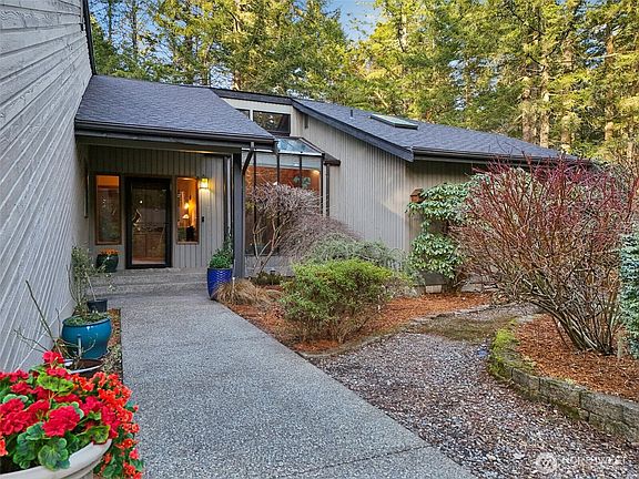 3rd image of 6311 76th Av Ct NW