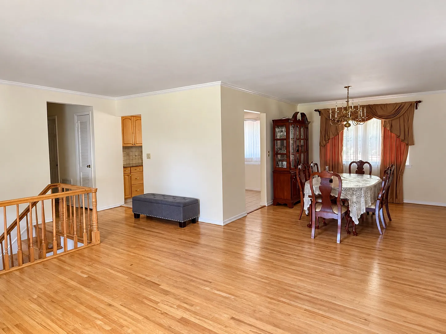3 bed, 1.5 bath, 2000 sqft, $3,500 — Photo 3
