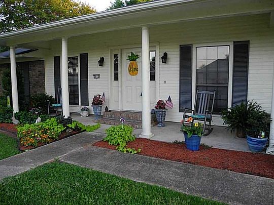 2nd image of 2013 Bedford Pl