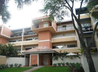 9001 SW 94th St APT 102, Miami, FL 33176