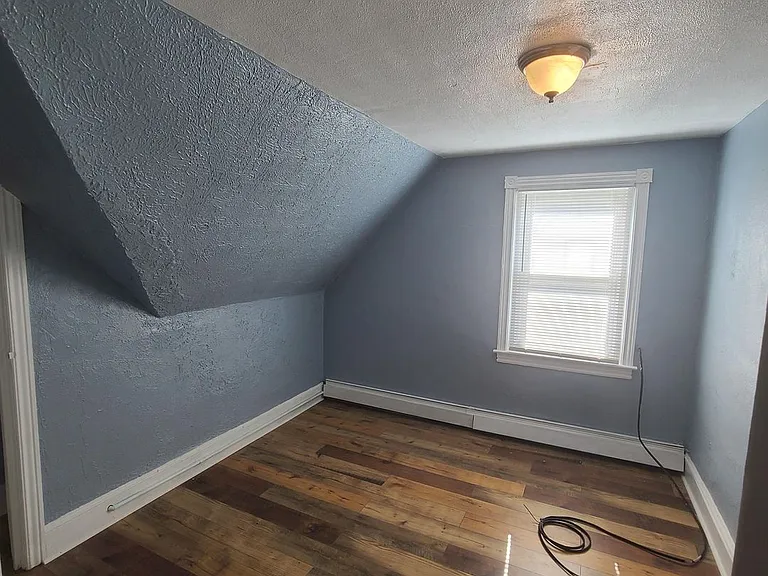 39 W Manoa Rd — Photo 19