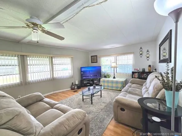 6322 Cypress Ln, Lake Worth, FL 33462