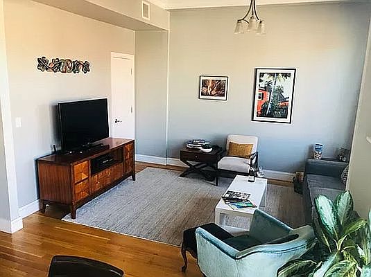 5th image of 206 Kent St APT 7