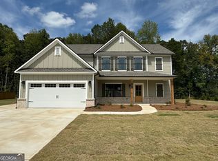 1344 Red Oak Ln, Loganville, GA 30052