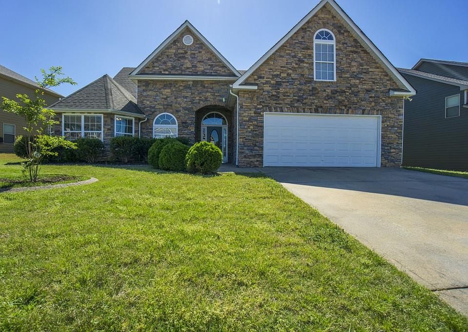 1st image of 795 Kaitlyn Dr