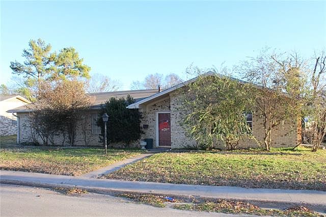 1st image of 600 Gearner Dr