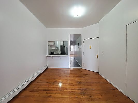 4th image of 221 Franklin St #3L
