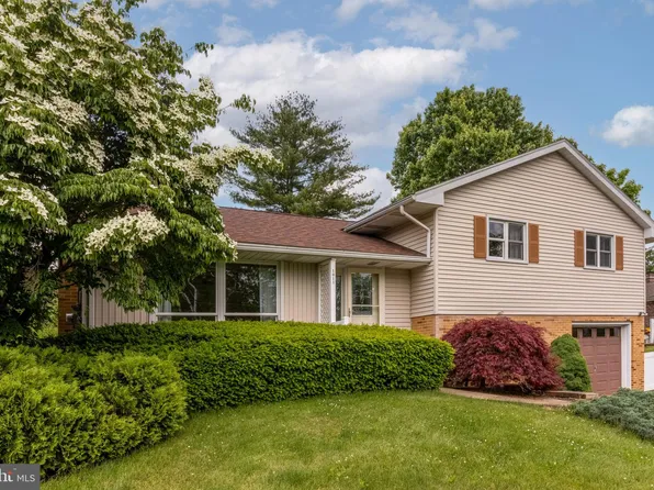1011 Kay St, Boalsburg, PA 16827