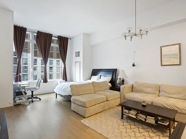 247 West 46th Street 401 image 1 of 4