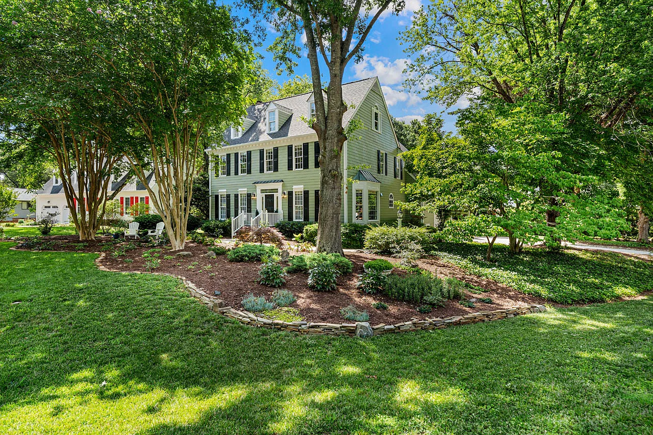 5 bed, 3.5 bath, 4073 sqft, $3,700 — Photo 3