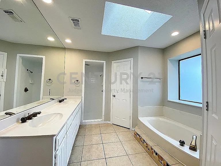 3704 Fairhaven Dr — Photo 10