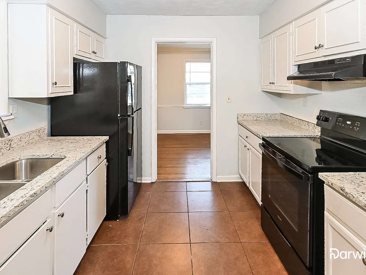 3 bed, 2.0 bath, 2039 sqft, $1,510 — Photo 2