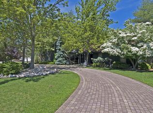 51 Deer Run, East Islip, NY 11730
