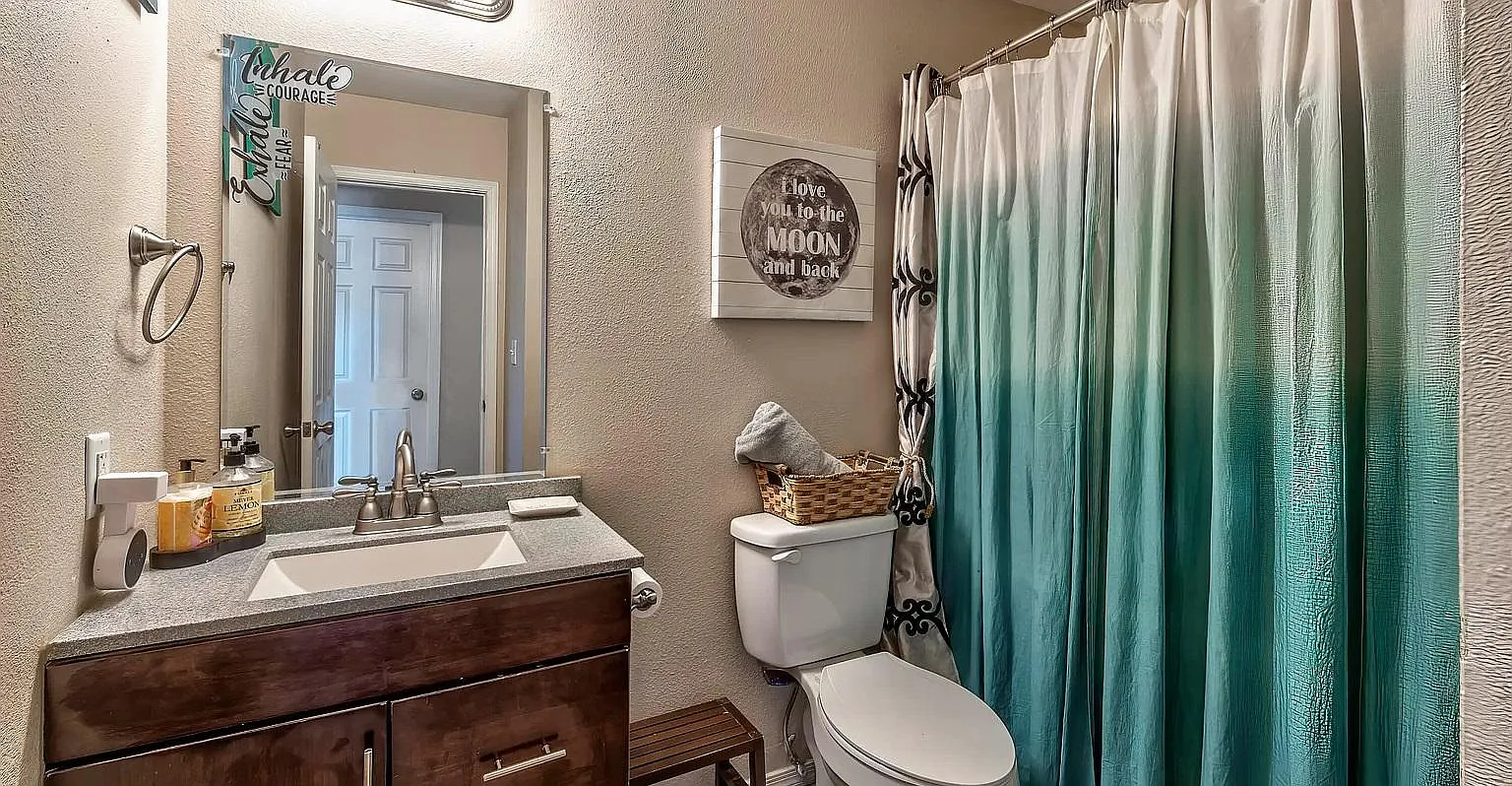 3 bed, 1416 sqft, $2,100 — Photo 2