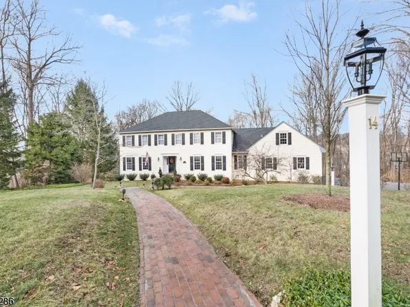 14 Conifer Dr, Mendham Twp., NJ 07945