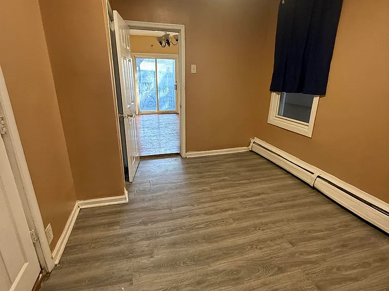 290 Ege Ave #1 — Photo 4