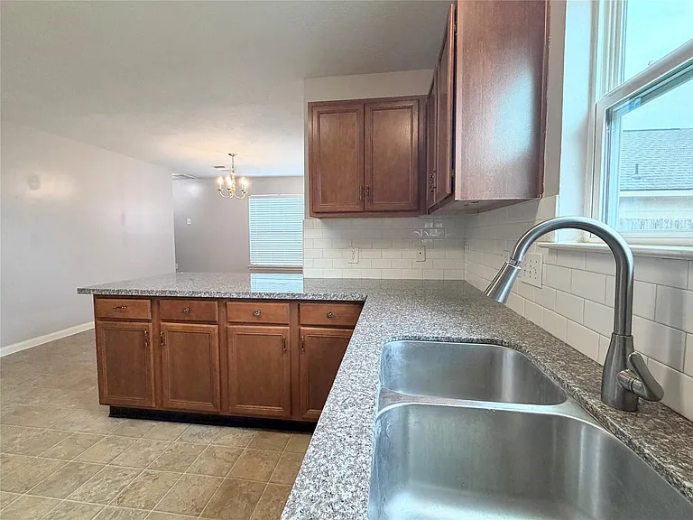 6415 Mountain Pines Ln — Photo 8