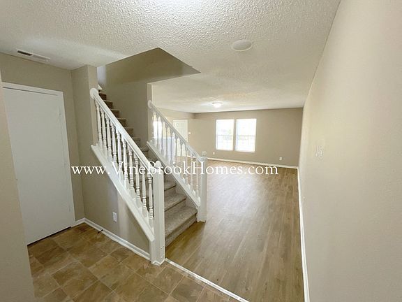 2nd image of 3533 Brandenburg Blvd