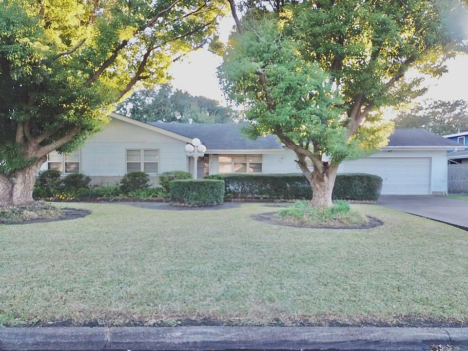 1st image of 3829 Purdue Ave